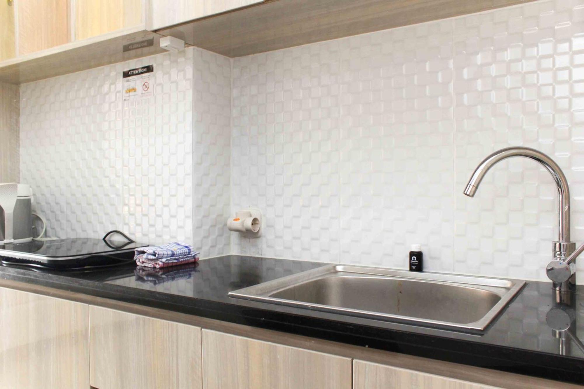 Comfy And Minimalist At Mustika Golf By Travelio Apartemen